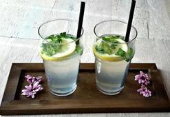 Limonlu su zayıflatır mı? Limonlu suyun faydaları neler? Limonlu su soğuk mu içilir sıcak mı?