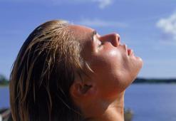 Yaz aylarının korkulu rüyası: Güneş alerjisi