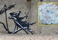 Banksy'nin eseri vandalların saldırısına uğradı