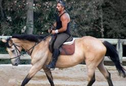 Bülent Polat, at binerek stres atıyor
