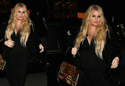 Hamile Jessica Simpson ayakta zor durdu