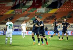 Alanyaspor Fenerbahçe maçından kareler!