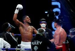 Anthony Joshua, Kubrat Pulev'i nakavt ederek unvanlarını korudu