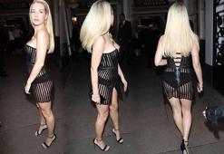 Lottie Moss, transparan elbisesiyle çok iddialı!