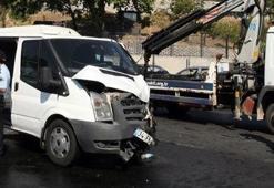 Para dolu araç kaza yaptı