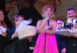 Gülben'e canlı tavuk!