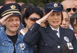 Şehit polis eşi: Gözümün nuru güle güle