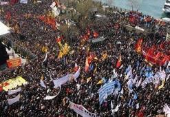 Kadıköy'de miting yapmak da artık yasak
