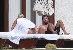Sofia Richie çıplak güneşlendi, Scott Disick müdahale etti