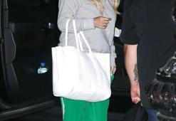 Jessica Simpson’ın eşofman altı topuklu ayakkabı stili