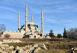 Selimiye Camisi meydanında çıkan tarihi kalıntılar, arkeopark haline getirilecek