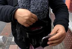 Evde çalınmasın diye yanına aldığı altınları pazarda çalındı