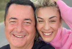 Acun Ilıcalı'nın sevgilisi Ayça Çağla Altunkaya yakın arkadaşıyla doyasıya eğlendi