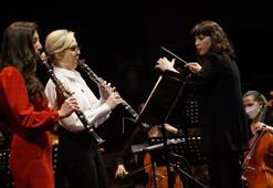 Senfoni konserinde saz da söz de kadınların!