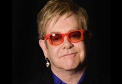 Elton John koronavirüse yakalandı