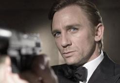 James Bond araştırması: 7-8 cümlesi kadınları etkilemeye yetiyor