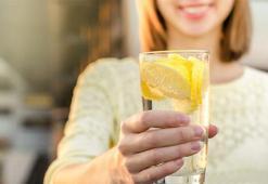 Limonlu su detoksu ve faydaları