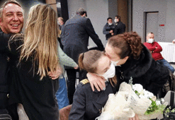 THY uçakları getirdi! Büyük sevinç! Kazakistan'daki Türkler yurda döndü