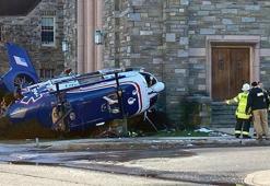 ABD'de ambulans helikopter yerleşim yerine düştü