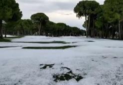Golf sahaları bir anda dolu ile kaplandı