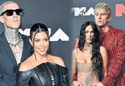 Tırnakları ojeli, dövmeli ve tutkulu: Meydan anti-Romeolara kaldı