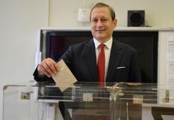 Burak Elmas'tan erteleme isteyen üyelere ret!