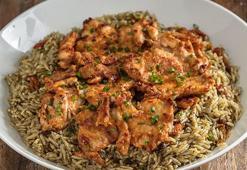 Domatesli arpa şehriye pilavı nasıl yapılır? Kuru domatesli arpa şehriye pilavı tarifi, yapılışı, malzemeleri