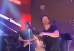 Murat Boz kirli havlusunu hayranlarına fırlattı, kadınlar birbirlerine girdi