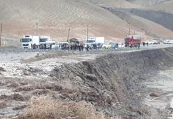Iğdır-Erzurum yolu heyelan nedeniyle ulaşıma kapandı