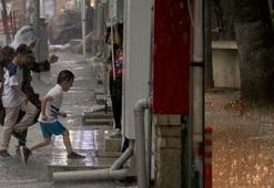 Sağanak yağış alarmı! Edirne'den giriş yaptı