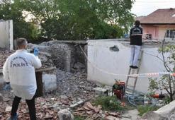 Hurdacılık yapan çocuklar yıkılan duvarın altında kaldı
