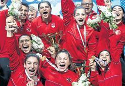 Tebrikler kızlar! Boks tarihinde altın gün