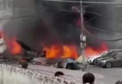 Çin'de uçak kazası! Yerleşim alanına düştü