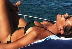 Hülya Avşar deniz kenarında egzersiz yaptı!