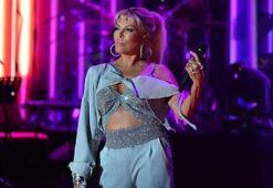 Ajda Pekkan'dan hastane ziyareti