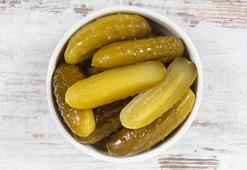 Çubuk turşusu tarifi ve yapılışı - En güzel çubuk salatalık turşusu nasıl yapılır?