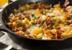 Tereyağlı patatesli menemen tarifi, yapılışı, malzemeler! Tereyağlı patatesli menemen nasıl yapılır?