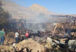 Tunceli’de ev ve odunluk yangında kül oldu