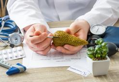 Pankreas iltihabı (pankreatit) nedir, nasıl belirti verir?