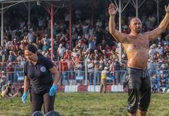 Elmalı’da altın kemer Ali Gürbüz’ün oldu