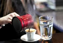 Çay ve kahve su yerine geçer mi?