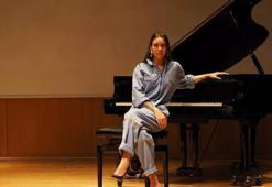 Piyanist Burçe Karaca’dan tarihi hamamda özel konser