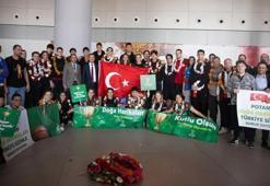 Potada büyük gurur yaşatan öğrencilere coşkulu karşılama