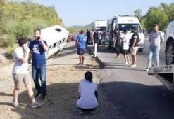 Tur otobüsü kaza yaptı