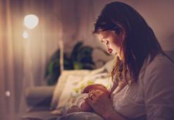 Bebeklerde emzirme sıklığı nasıl olmalıdır? 2 Saatte bir kuralı sağlıklı mı?