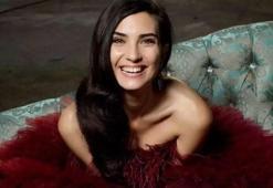 Tuba Büyüküstün, ikiz kızları Toprak ve Maya'yı paylaştı!