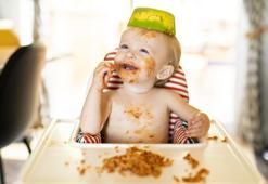 BLW yöntemi ile bebek beslenmesi... BLW yöntemi nedir? Nasıl uygulanmalıdır?