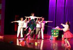 Şehir tiyatrosunda çocuklar için perde açıldı!