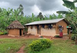 Uganda'da Ebola nedeniyle iki bölgede sokağa çıkma yasağı ilan edildi