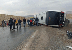 Sivas'ta otobüs devrildi: 3 ölü